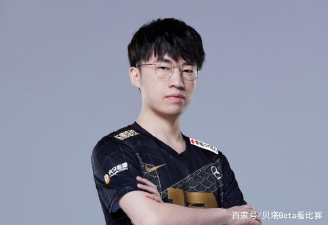 内马尔意外战胜RNG，比赛规则变更引爆全场！赛场气氛高涨(赛博朋克2077威尔逊拿枪)