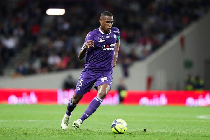 集结日西汉姆调整名单以备法甲；止住颓势环节打磨；底气十足；赛程密集仍需轮换的简单介绍