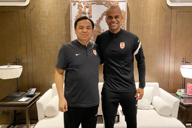 风云突变！多伦多猛龙赛前官宣签约，亚冠版图或变，底气十足，控场能力受关注的简单介绍