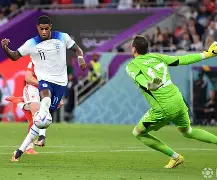 风云突变曼联冲刺阶段战术微调，意甲版图或变，气氛紧张，阵容厚度经受考验(浴血罗霄主要内容)