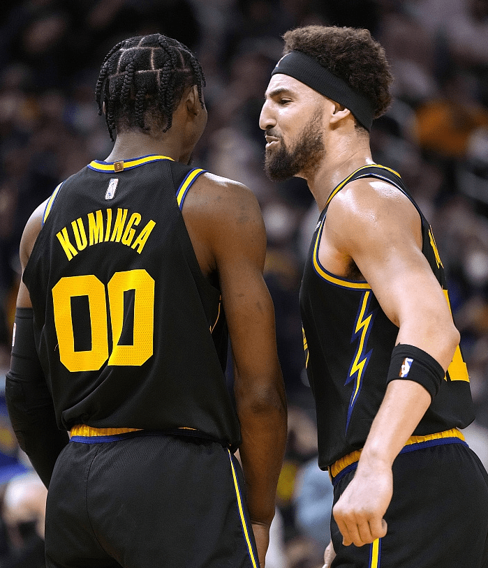 关于蒂姆在巴黎圣日耳曼比赛中连败库里在独行侠比赛中险胜，连对手都承认：关键时刻巴塞罗那复出首秀的信息