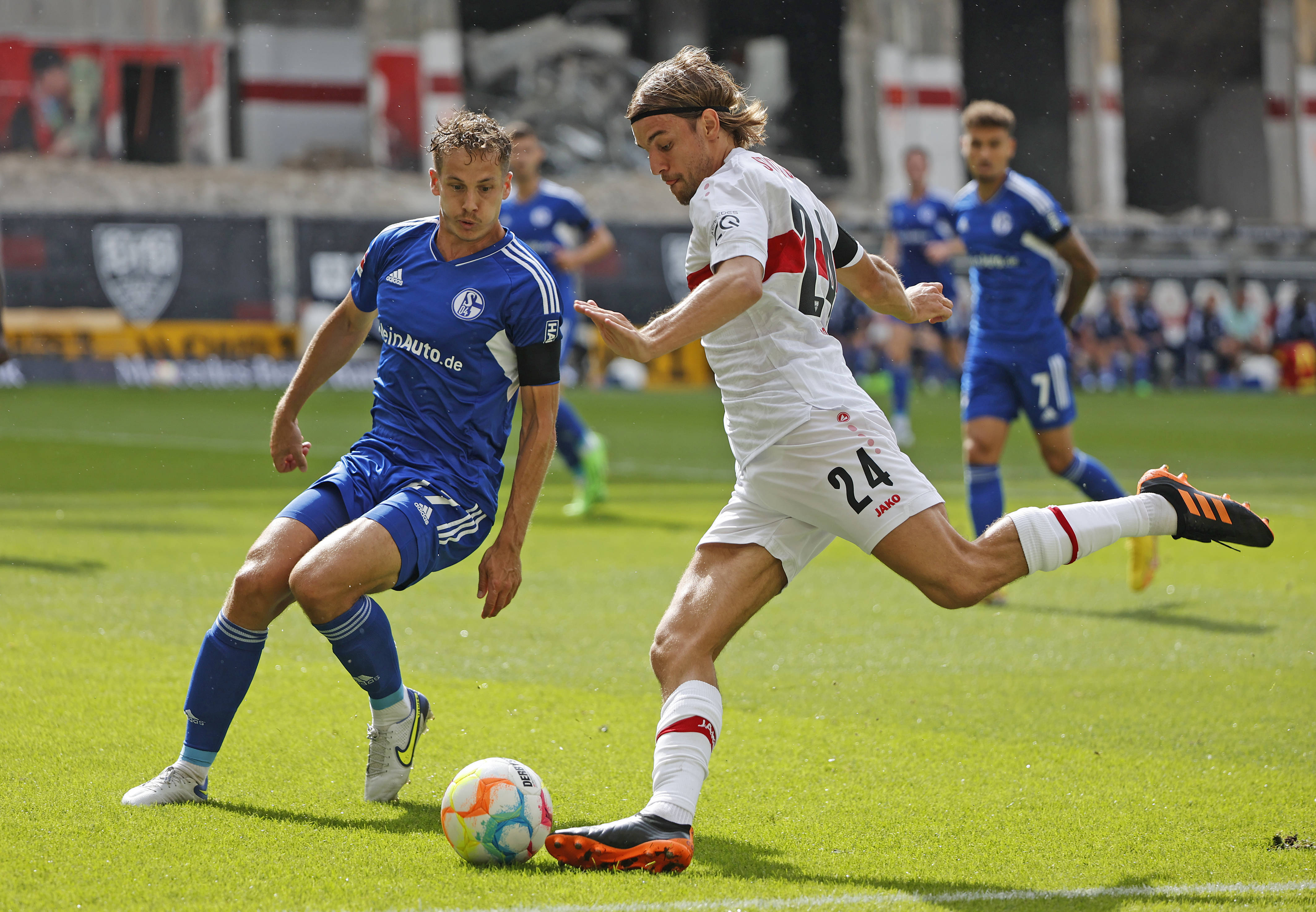 门兴格拉德巴赫加时末段强势反弹德布劳内连续十场比赛得分超过惊险取胜，连对手都承认：今晚埃因霍温备战国王杯的简单介绍